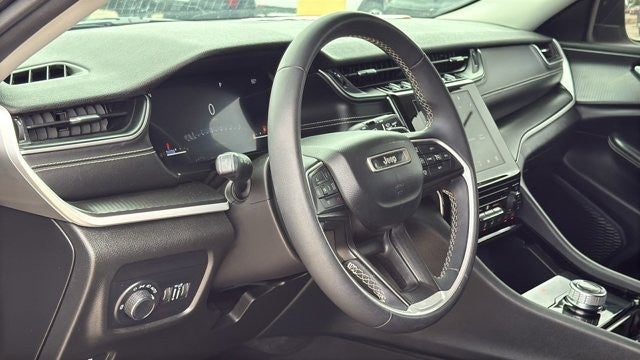 2023 Jeep Grand Cherokee Laredo