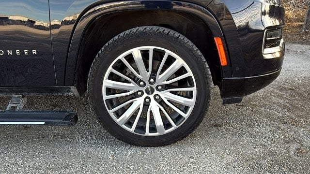 2023 Jeep Grand Wagoneer Series III