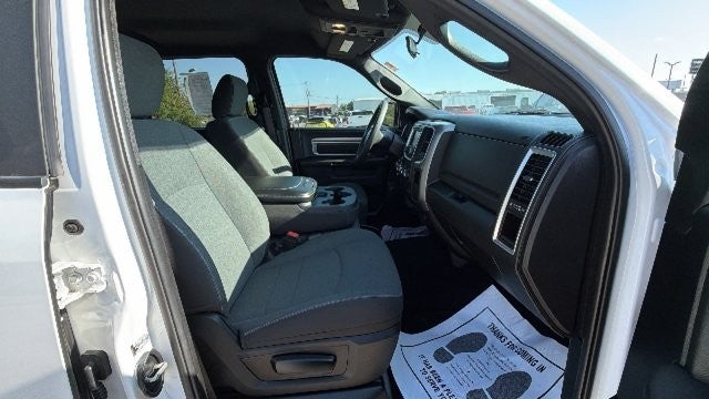 2024 RAM 1500 Classic Warlock Crew Cab 4x2 5'7" Box