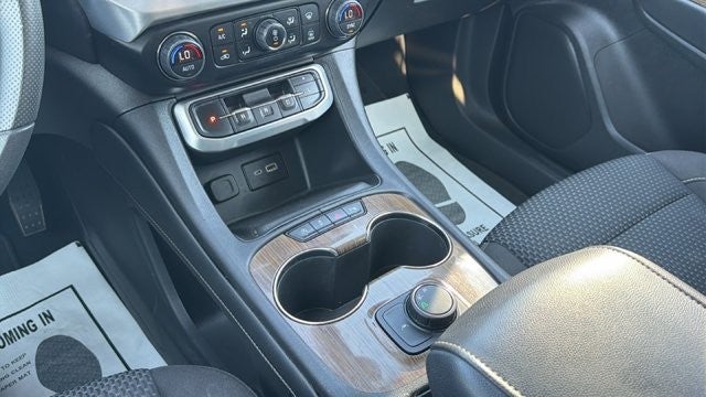 2022 GMC Acadia SLE