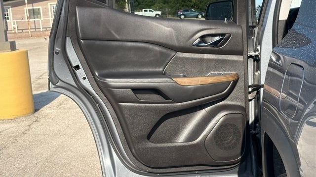 2022 GMC Acadia SLE
