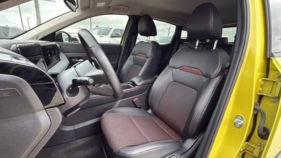 2025 Nissan Kicks SR FWD