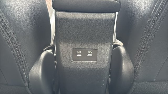 2025 Nissan Kicks SR FWD