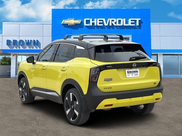 2025 Nissan Kicks SR FWD