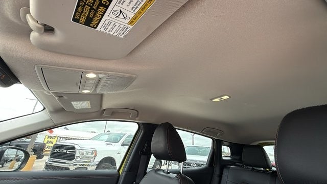 2025 Nissan Kicks SR FWD