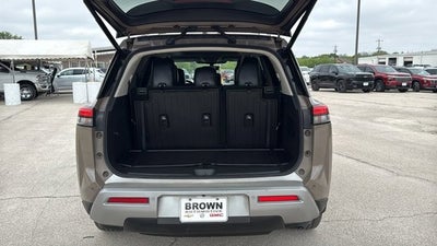 2023 Nissan Pathfinder Platinum