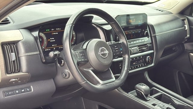 2023 Nissan Pathfinder Platinum