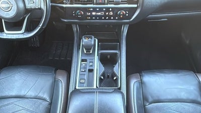 2022 Nissan Pathfinder Platinum