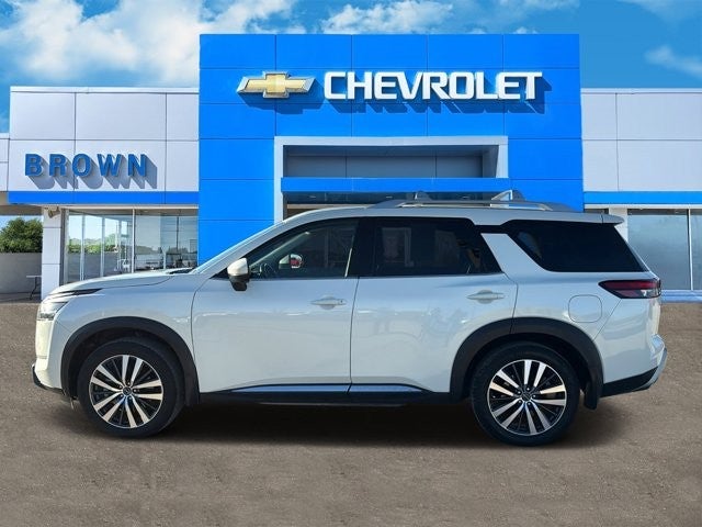 2022 Nissan Pathfinder Platinum