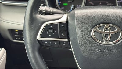 2022 Toyota Highlander Hybrid Platinum