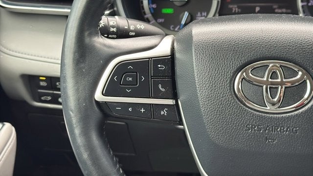 2022 Toyota Highlander Hybrid Platinum