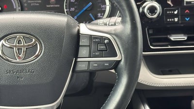 2022 Toyota Highlander Hybrid Platinum