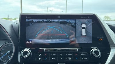 2022 Toyota Highlander Hybrid Platinum