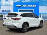 2022 Toyota Highlander Hybrid Platinum